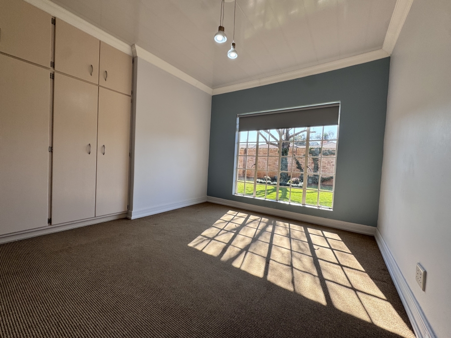 4 Bedroom Property for Sale in Wilkoppies North West